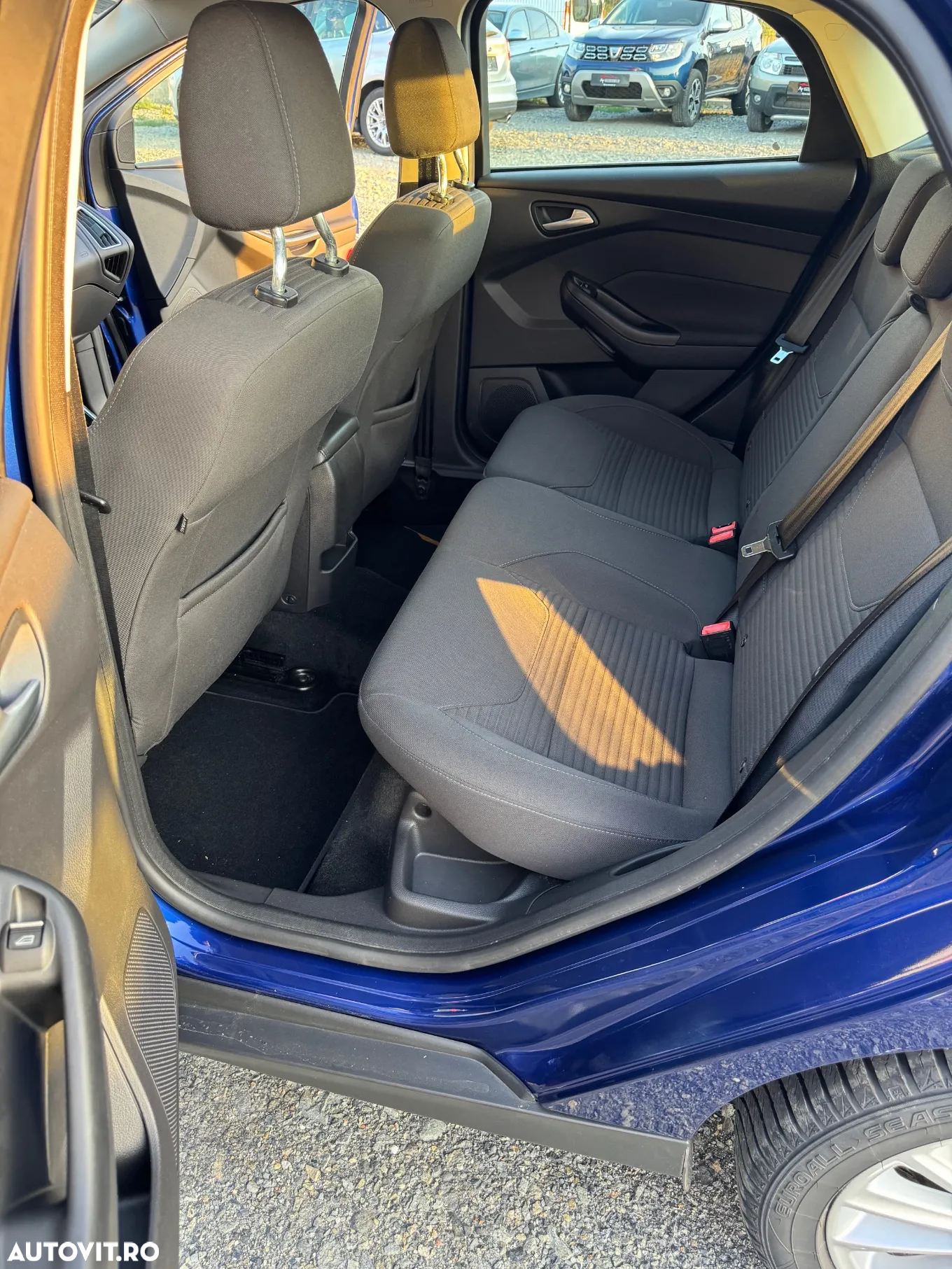 Ford Focus 1.5 EcoBlue Start-Stopp-System TITANIUM - 10