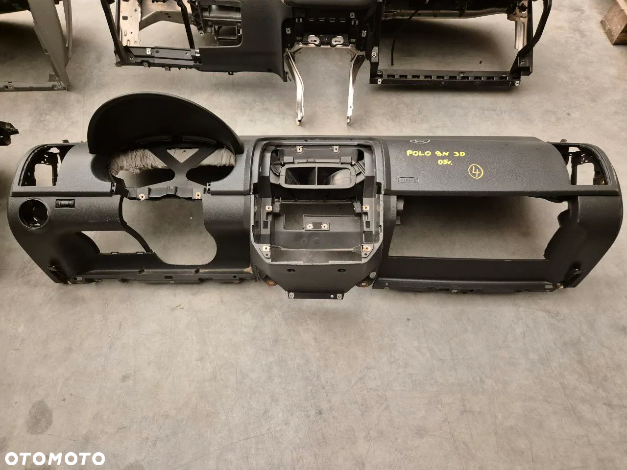 VOLKSWAGEN DESKA ROZDZIELCZA - 12