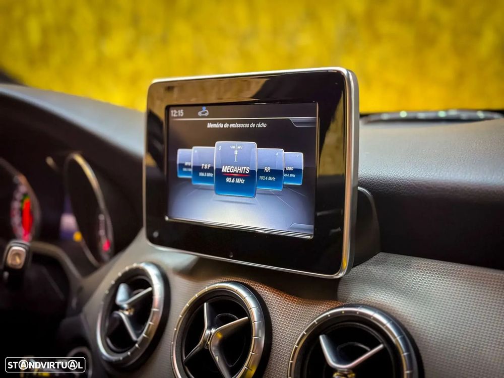 Mercedes-Benz CLA 180 - 18