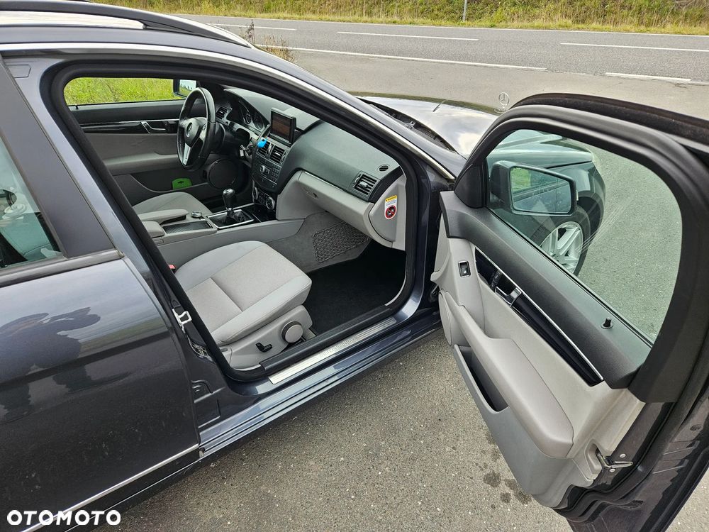 Mercedes-Benz Klasa C 180 Kompressor Avantgarde - 14