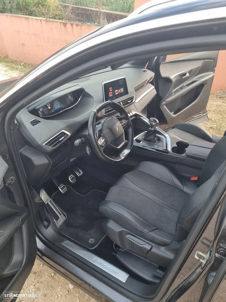 Peugeot 3008 1.2 PureTech GT Line - 4