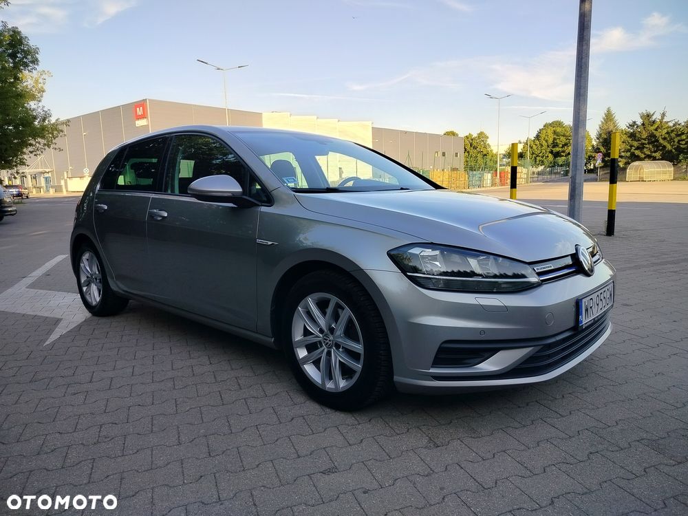 Volkswagen Golf - 1
