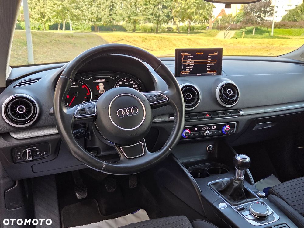 Audi A3 Sportback 2.0 TDI Ambiente - 28