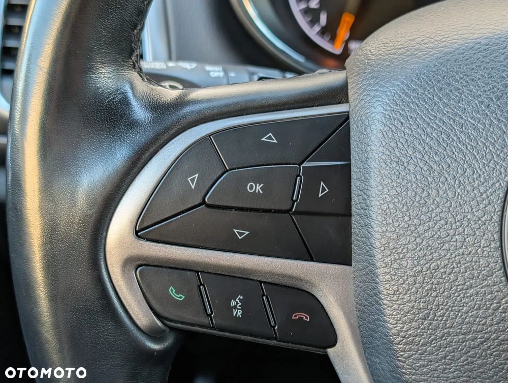 Jeep Grand Cherokee - 14