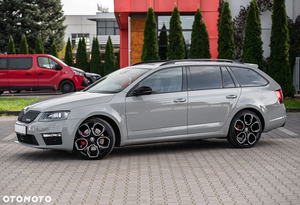 Skoda Octavia Combi 2.0 TSI DSG RS - 7