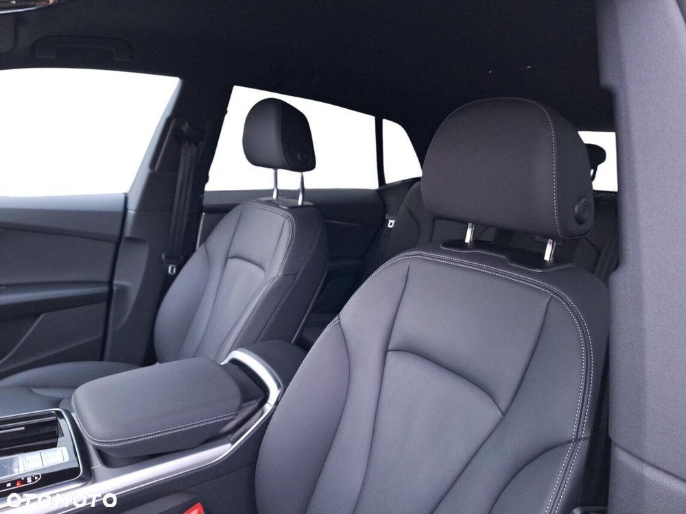 Audi Q8 - 18