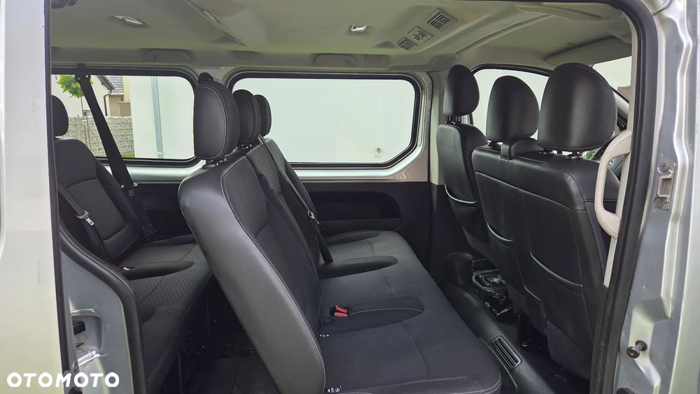 Opel Vivaro - 11