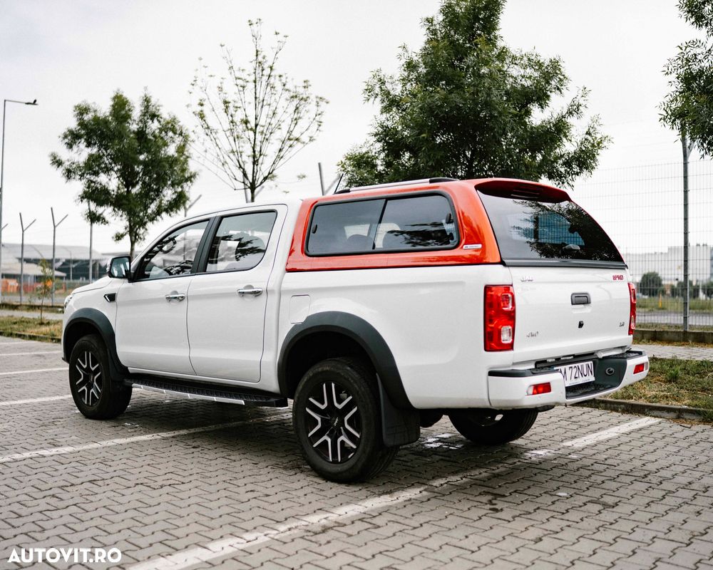 JAC T8 - 5