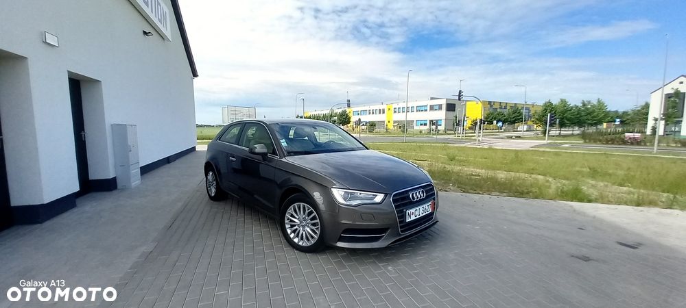 Audi A3 3-drzwiowe 1.6 TDI DPF Attraction - 3
