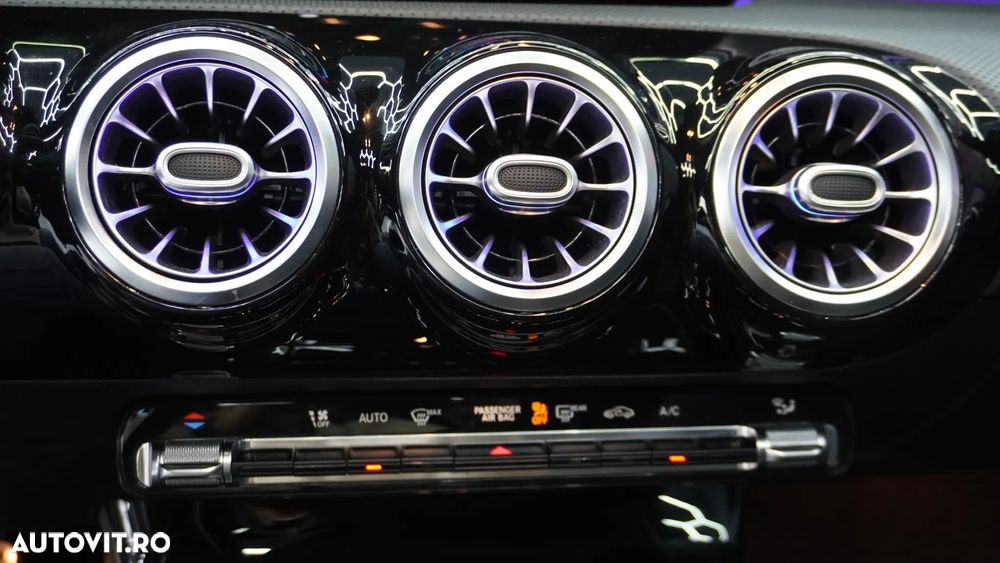 Mercedes-Benz CLA 200 7G-DCT AMG Line - 30
