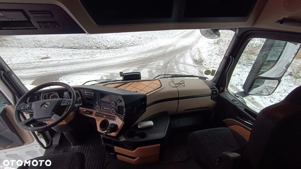 Mercedes-Benz Actros 1845 - 11