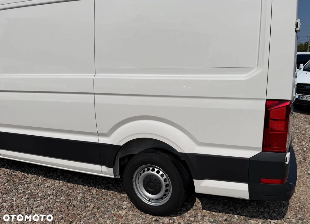Volkswagen CRAFTER VAN VAT-1 z ZABUDOWĄ SERWISOWĄ WARSZTAT StoreVAN Półki, Szuflady, Kuwety na drobne przedmioty, Masaż fotela kierowcy, Fotel pneumatyczny terapeutyczny pilot ergoActive, Podgrzewana szyba, Kierownica wielofunkcyjna, Tempomat, Ogr. prędkości, Minibar, Fabrycne parktroniki przód i tył, DMC:3500kg, Homologacja haka 3000kg! Duża ładowność 1315kg Model L2H1 Paka dł. 3450mm - 30