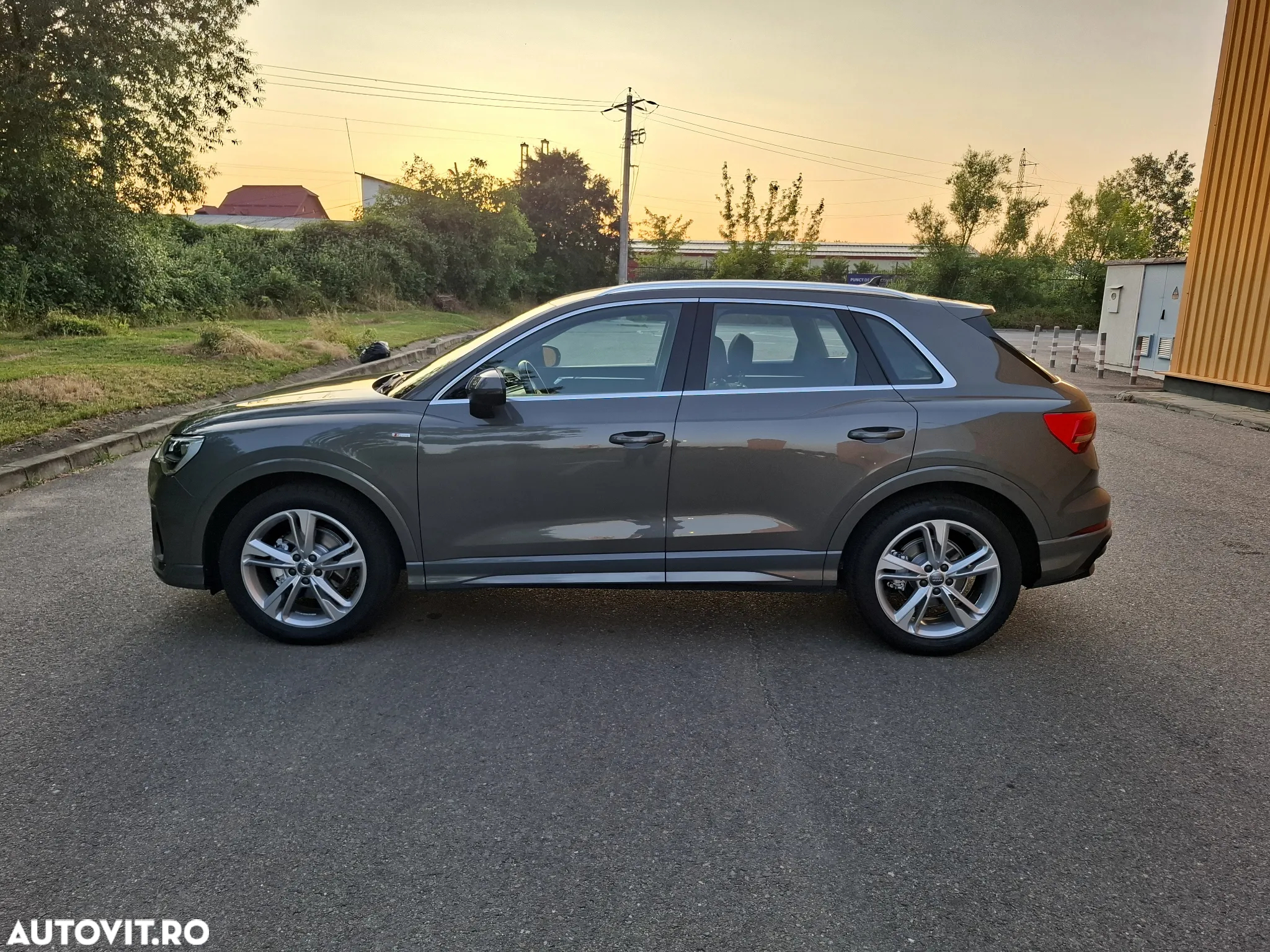 Audi Q3 2.0 35 TDI S tronic S Line - 4