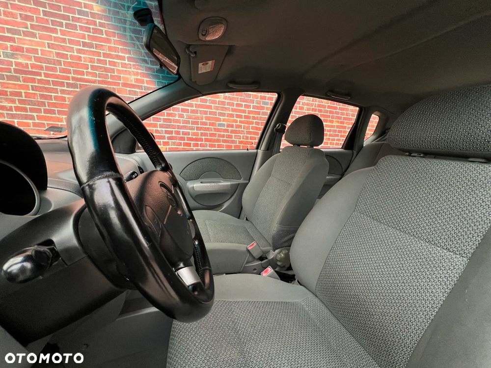 Chevrolet Aveo - 13
