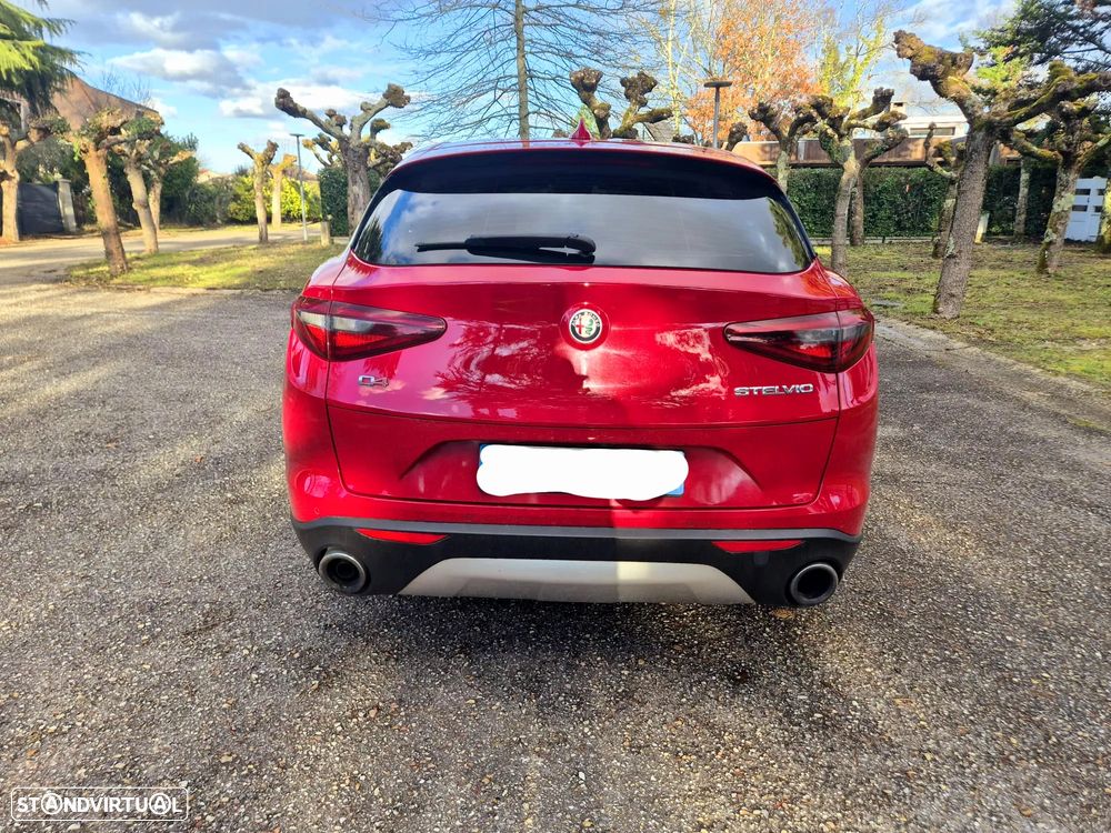 Alfa Romeo Stelvio - 7