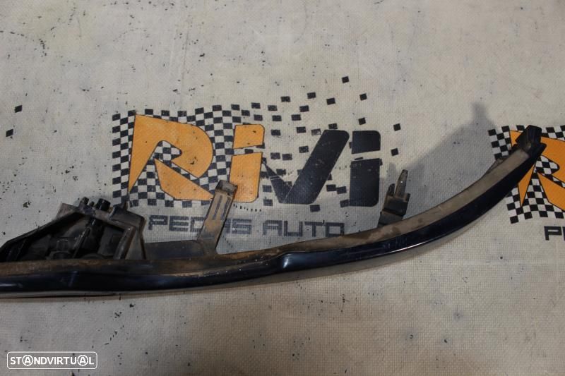 Friso Bmw 3 (E46)  8227643 / 8374369 - Ótica Esquerda - 5