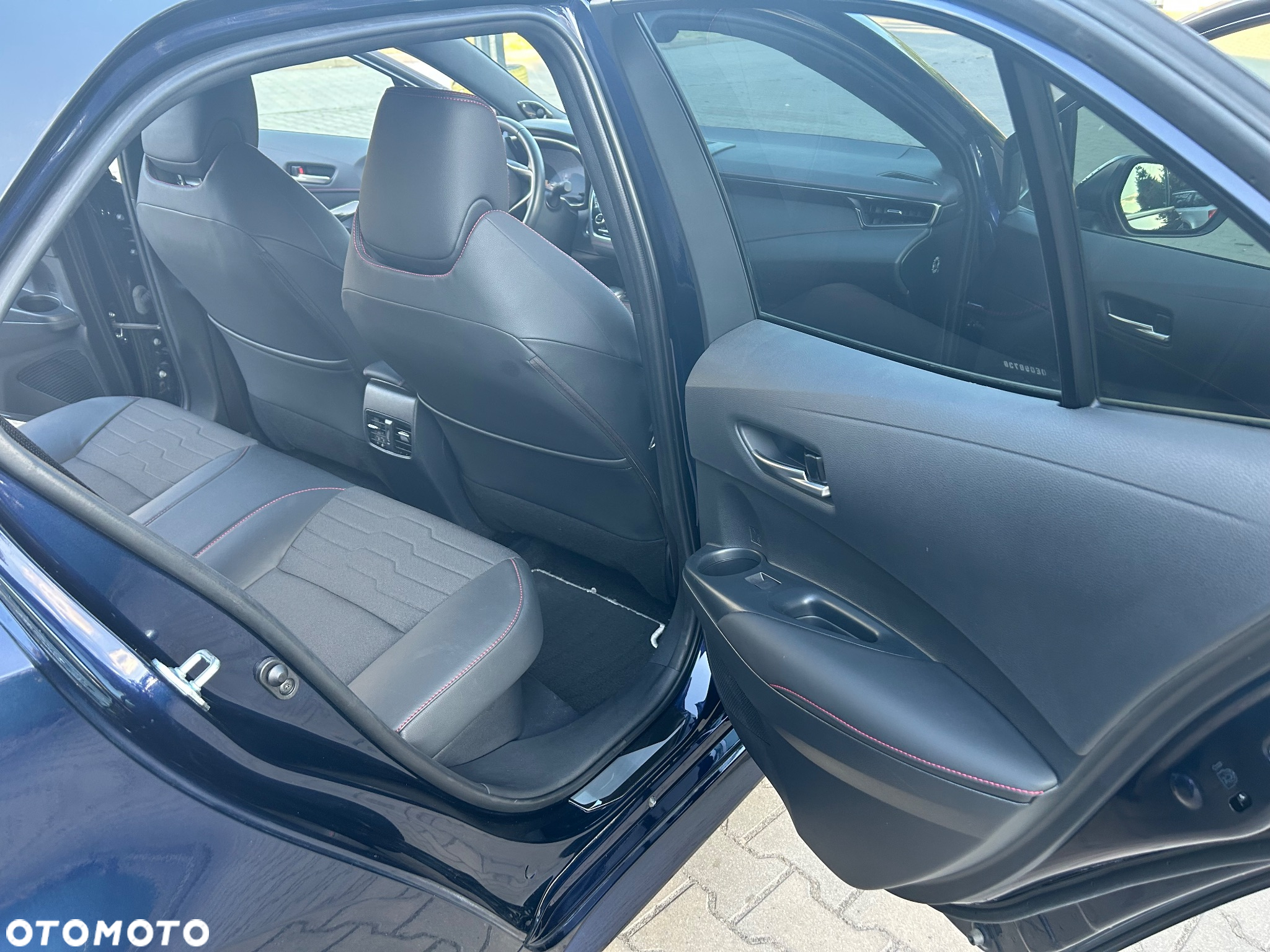 Toyota Corolla 2.0 Hybrid GR Sport - 10