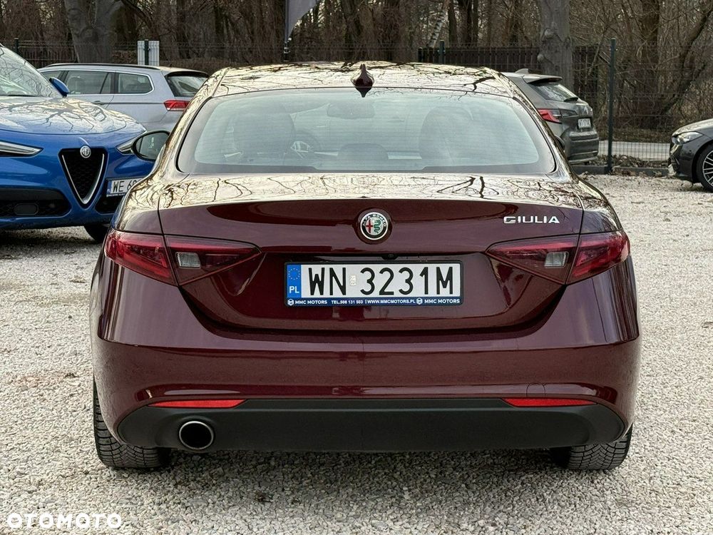 Alfa Romeo Giulia - 4
