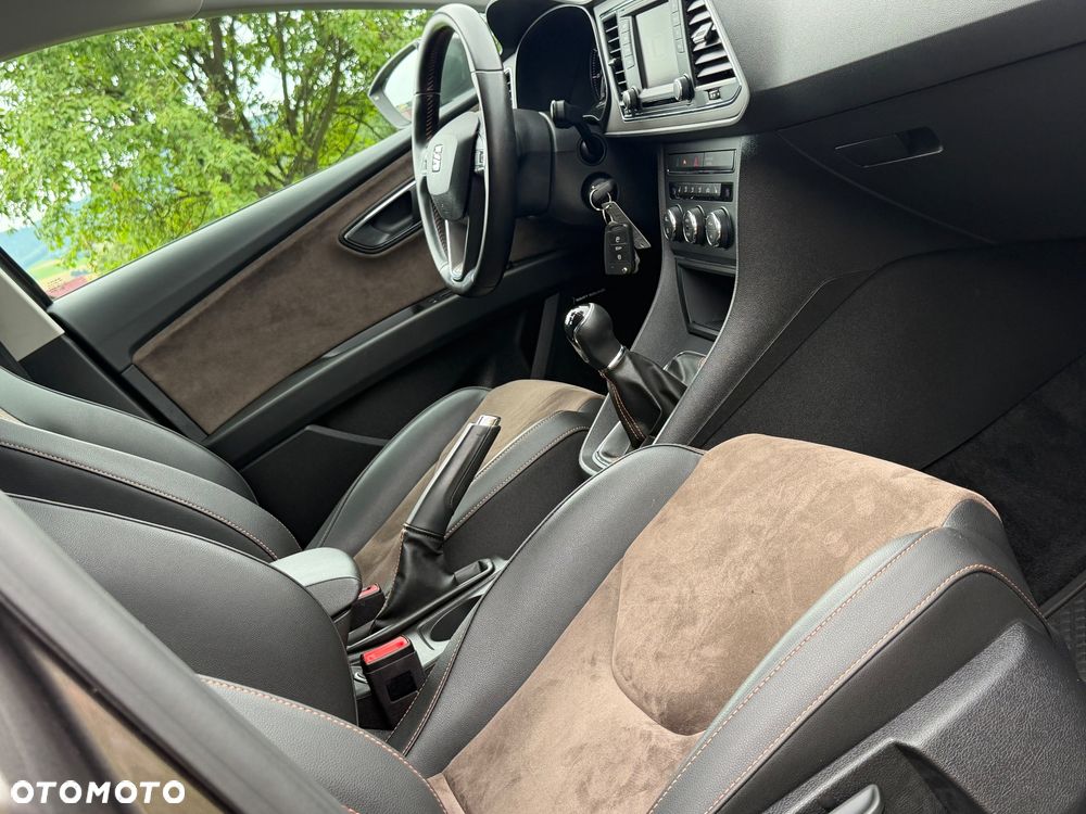 Seat Leon Sportstourer 2.0 TDI Start&Stop 4Drive X-Perience - 32