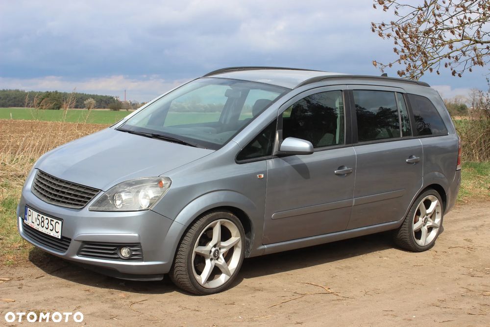 Opel Zafira 2.0 T Sport - 24