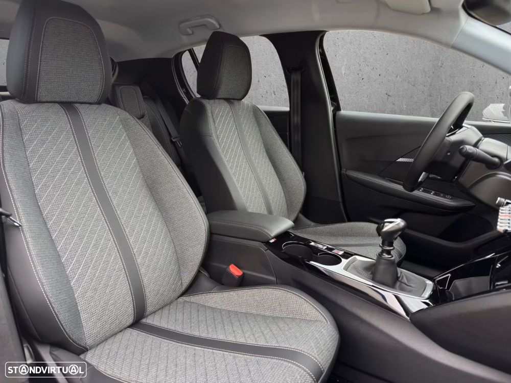 Peugeot 208 1.2 PureTech Allure — fotografia 4