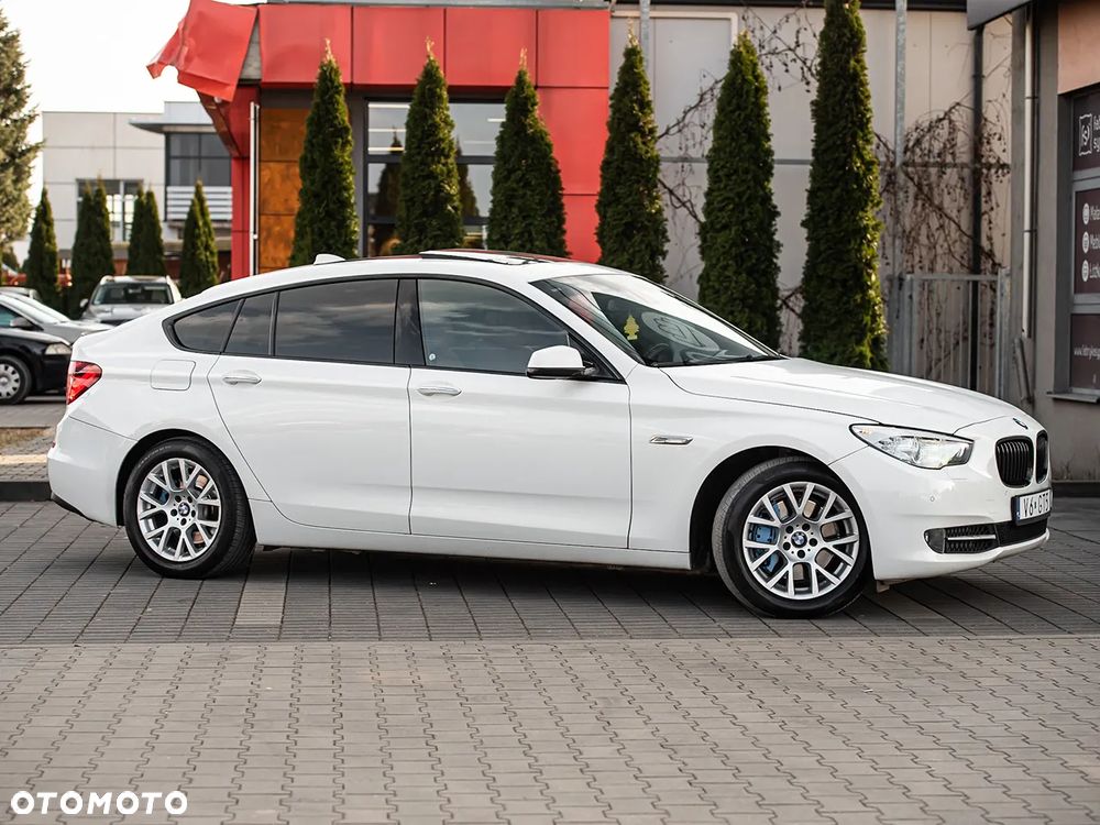 BMW 5GT - 3