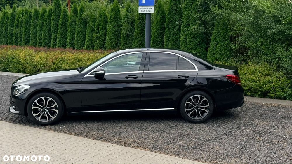 Mercedes-Benz Klasa C 180 7G-TRONIC - 31