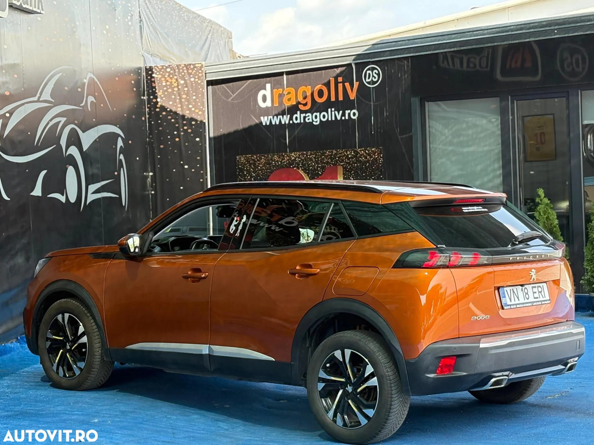 Peugeot 2008 PureTech 130 EAT8 Allure - 4