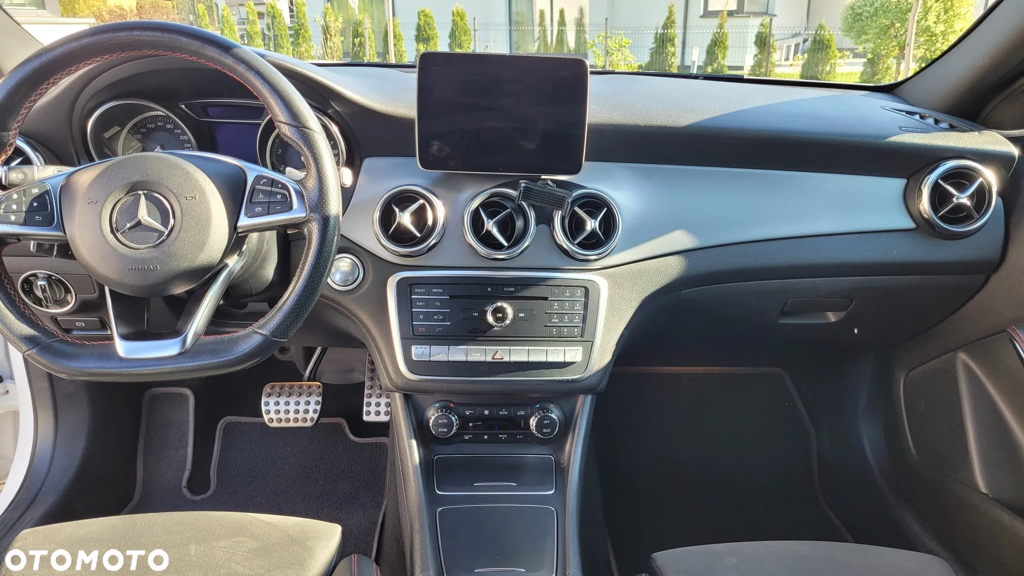 Mercedes-Benz GLA 220 4-Matic AMG Line - 11