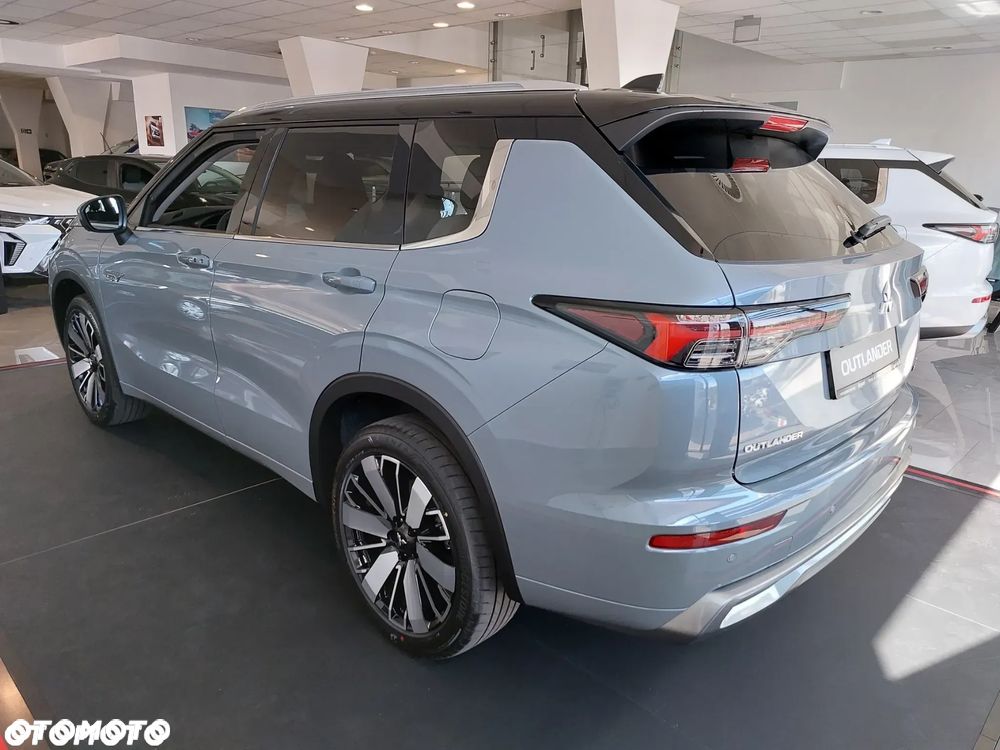 Mitsubishi Outlander Instyle Plus - 3