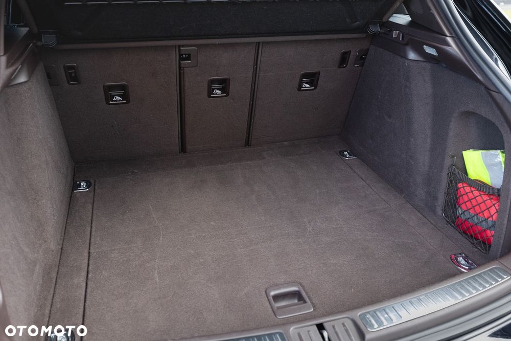 Porsche Macan - 29