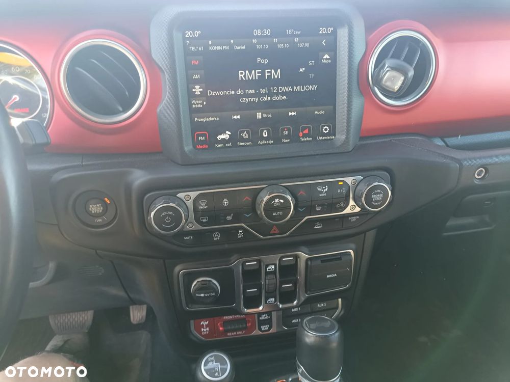 Jeep Wrangler - 11
