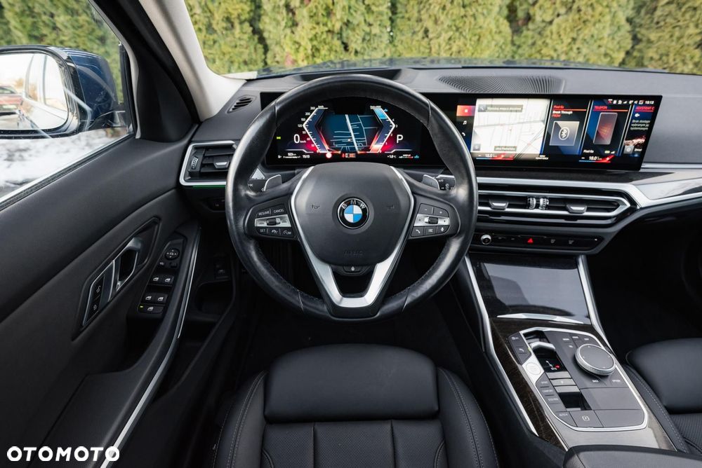 BMW Seria 3 320d xDrive - 12