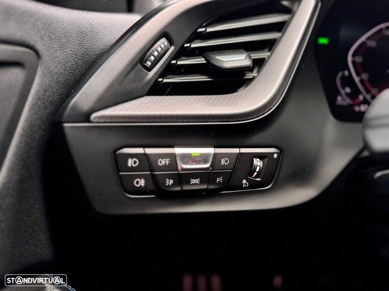 BMW 118 d Pack Desportivo M - 20