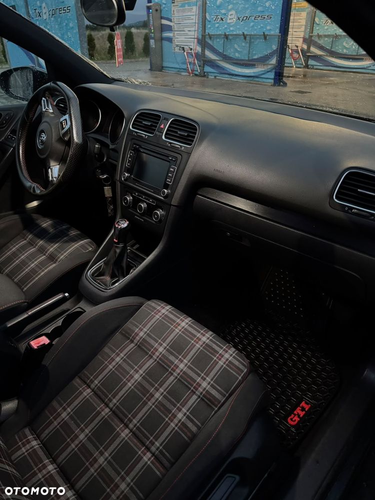 Volkswagen Golf 2.0 GTI - 16