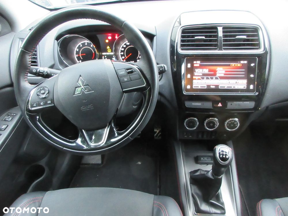 Mitsubishi ASX 1.6 Black Edition - 13