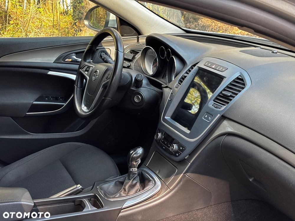 Opel Insignia 2.0 CDTI - 11