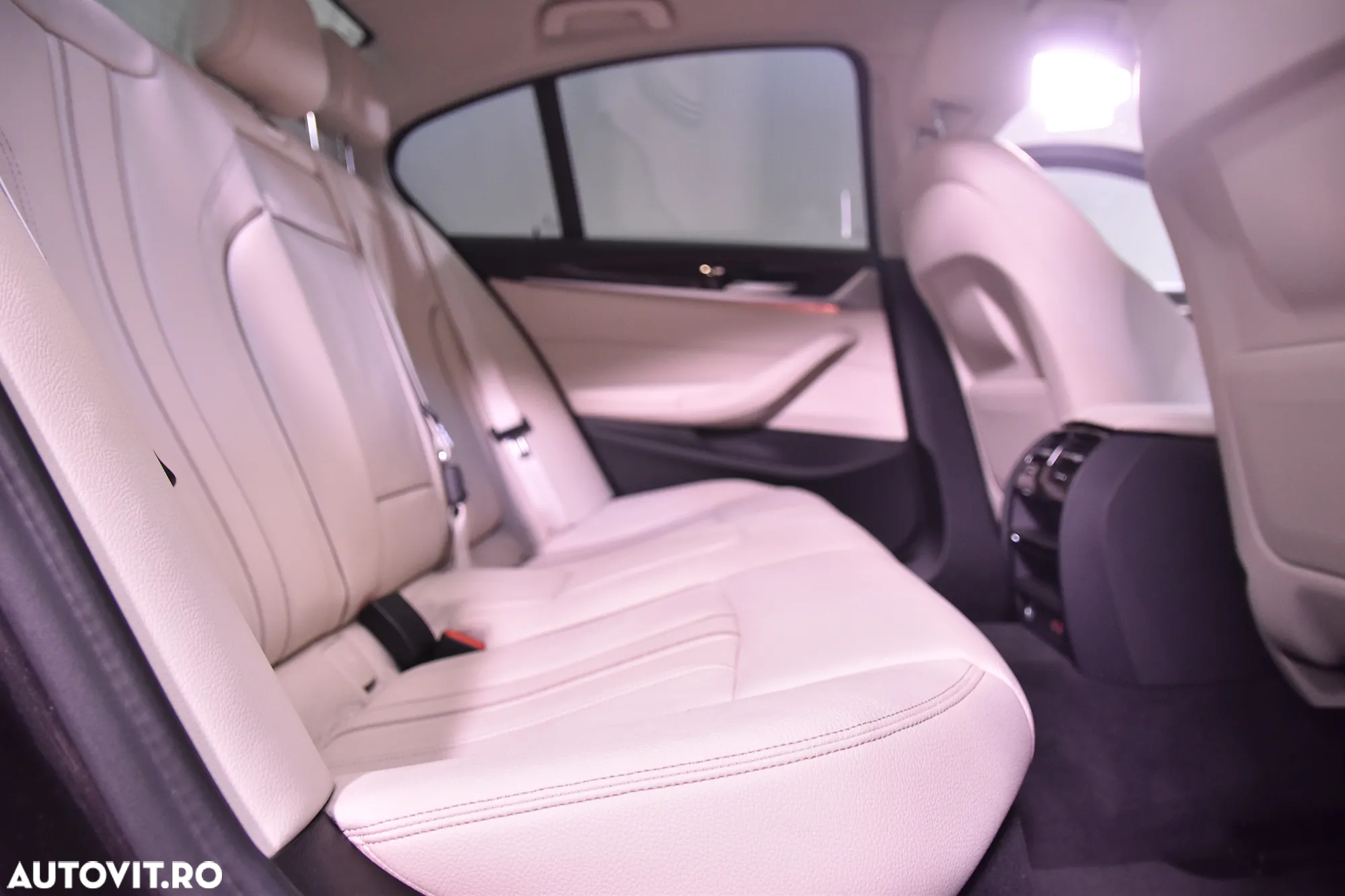 BMW Seria 5 520d xDrive Aut. Luxury Line - 12