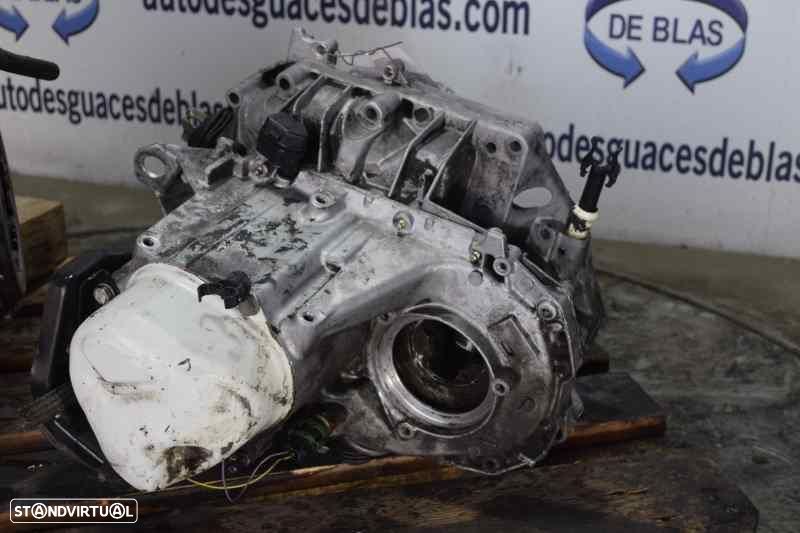 CAIXA DE VELOCIDADES RENAULT R 19 BERL. CON PORTÓN BC53 REF. JC5 099 - 1