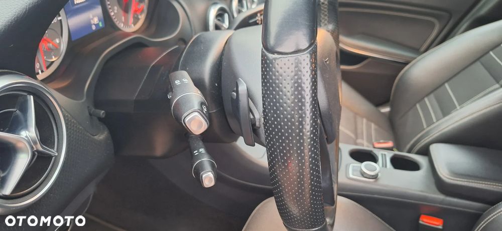 Mercedes-Benz Klasa A 180 7G-DCT AMG Line - 14