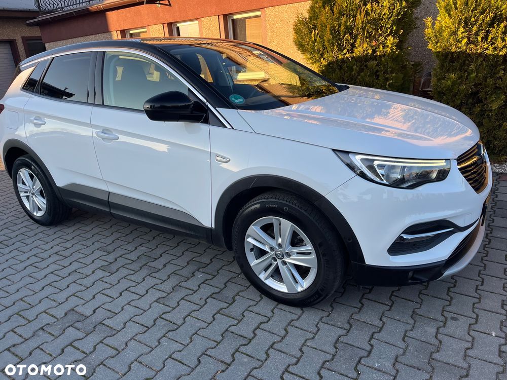 Opel Grandland X 1.2 T GPF Design Line S&S - 17