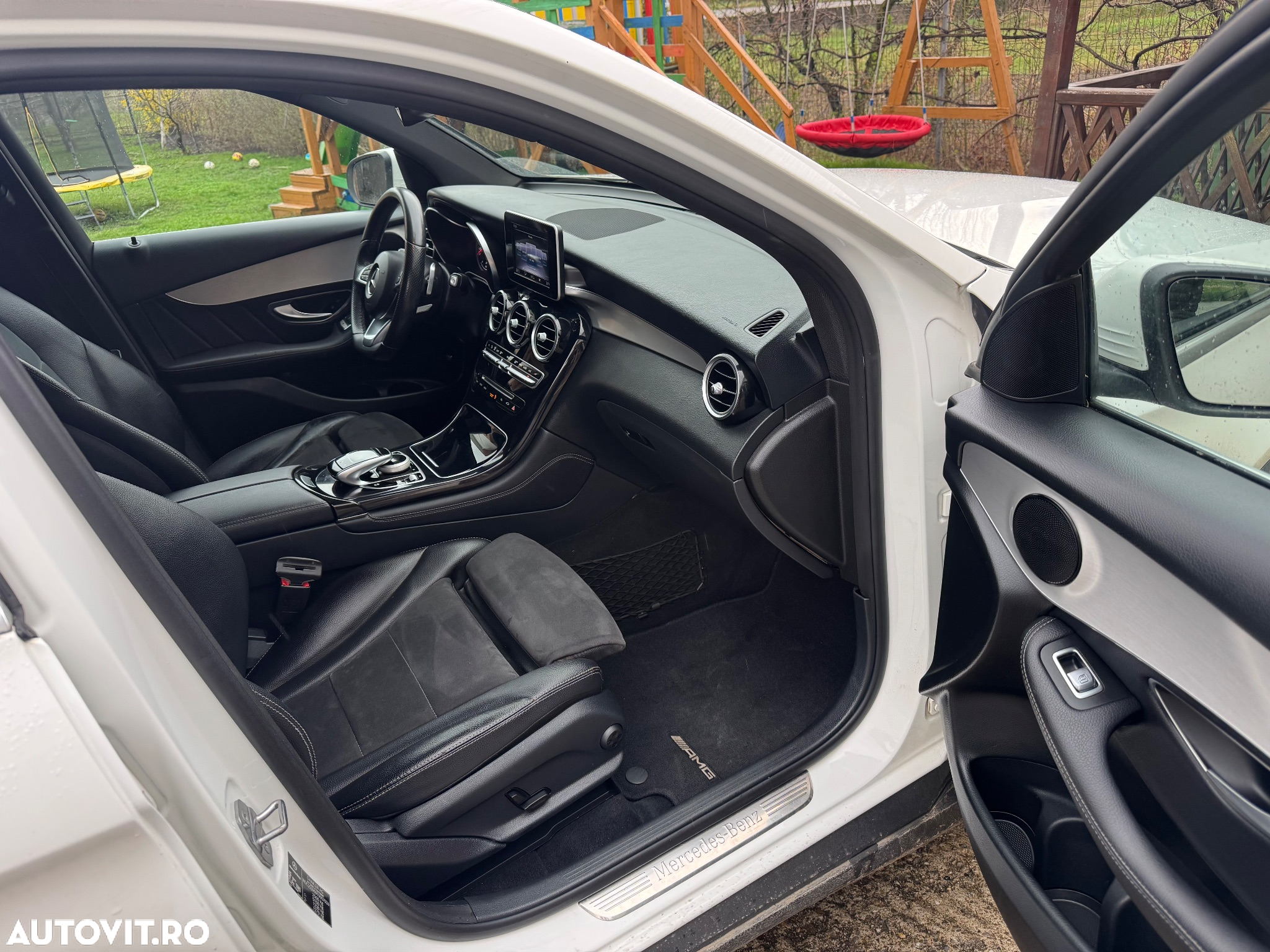 Mercedes-Benz GLC 250 d 4Matic 9G-TRONIC AMG Line - 11