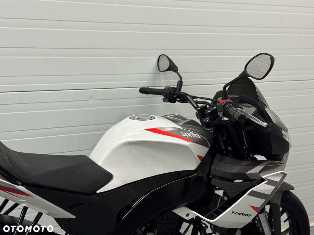 Aprilia Tuono - 5
