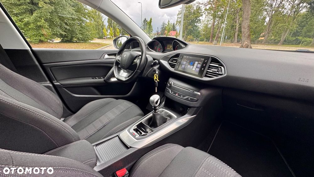 Peugeot 308 BlueHDi 120 Stop & Start Business-Line - 32