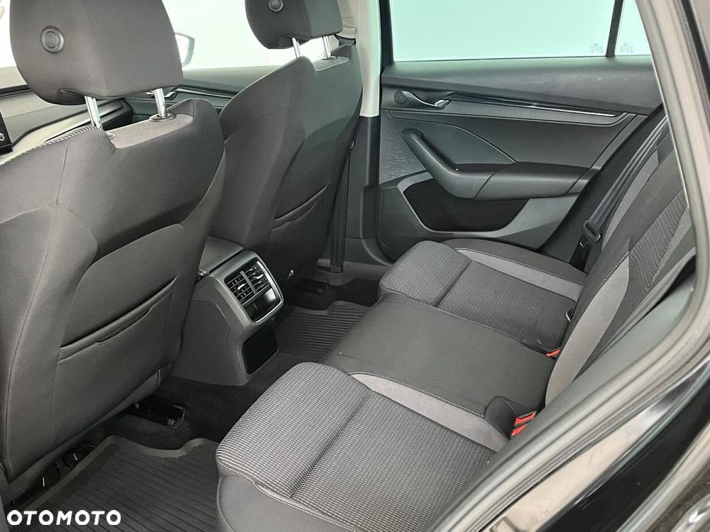 Skoda Octavia 1.5 TSI ACT Ambition - 37