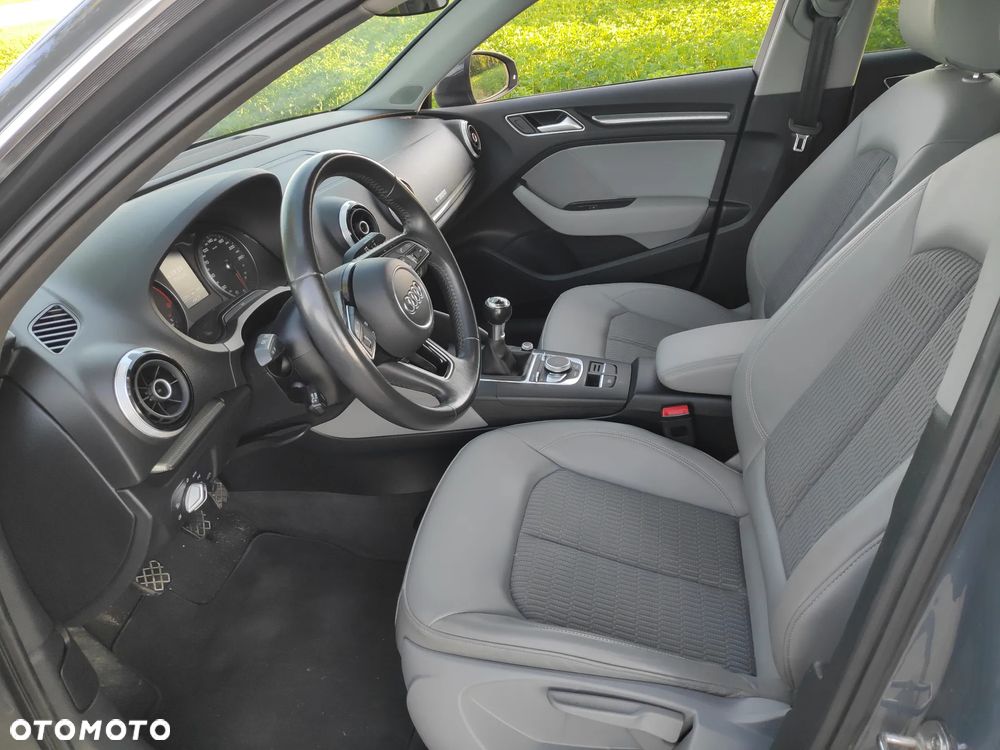 Audi A3 Sportback 1.6 TDI - 9