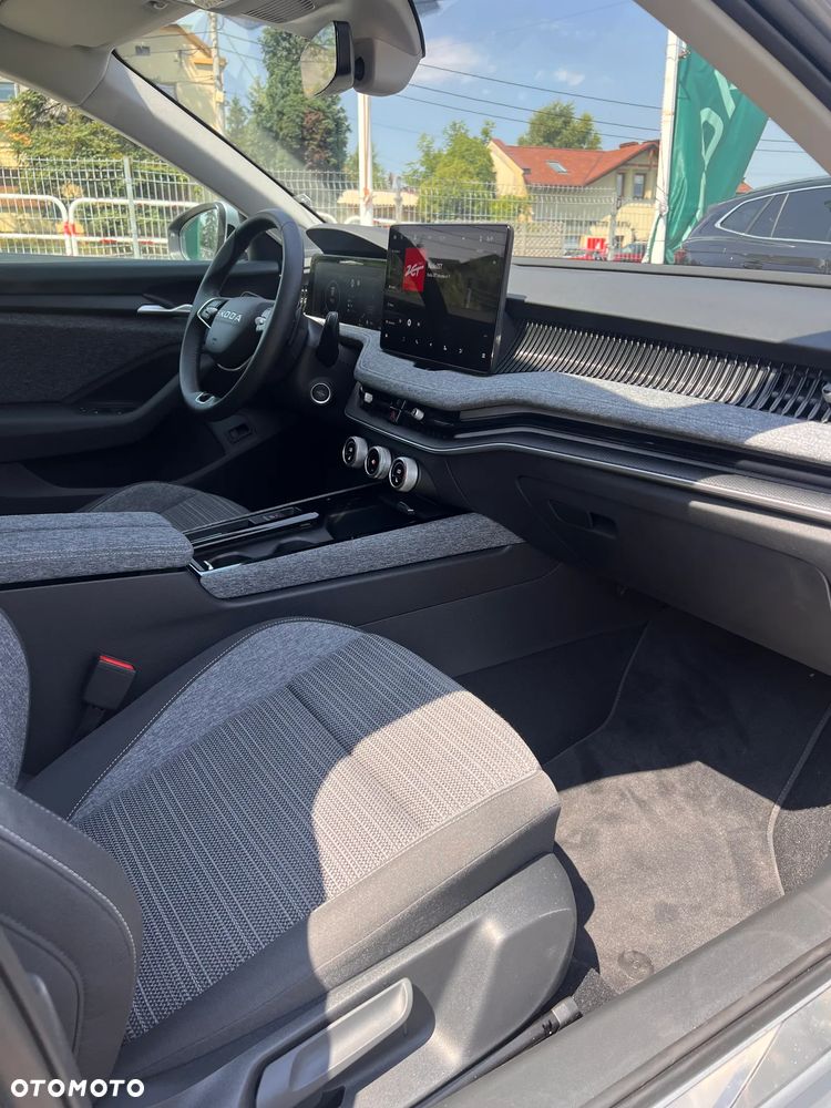 Skoda Superb 2.0 TSI Edition 130 DSG - 9