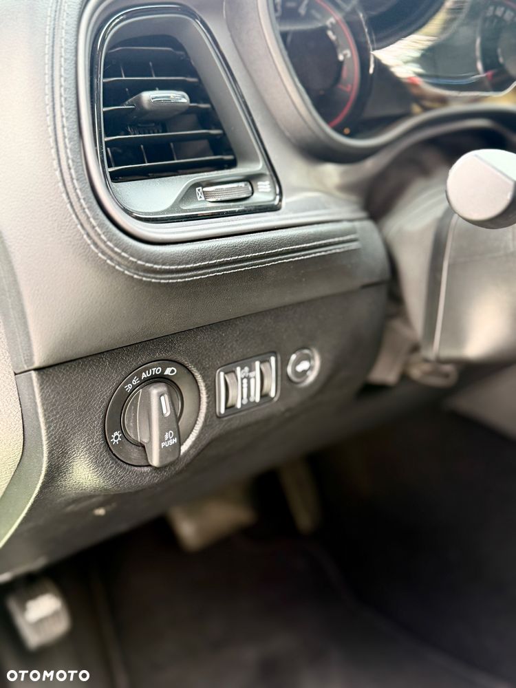 Dodge Challenger 3.6 GT AWD - 32