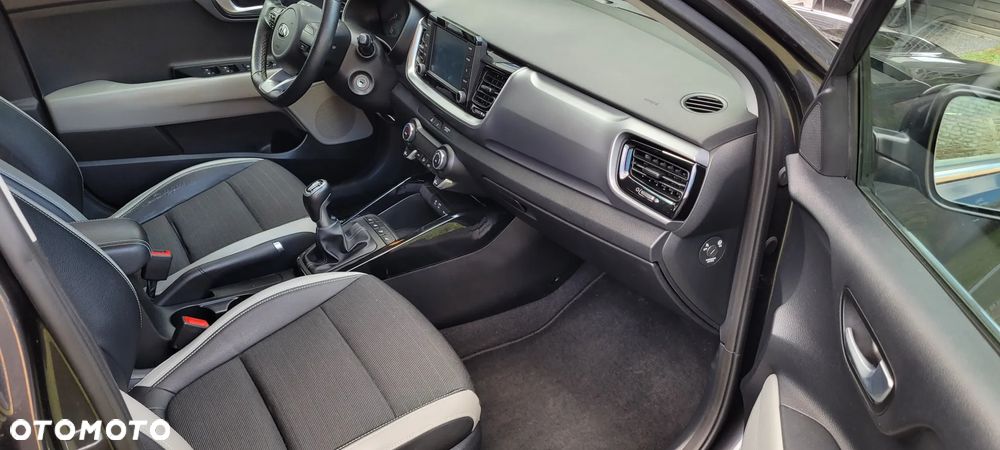 Kia Stonic - 12