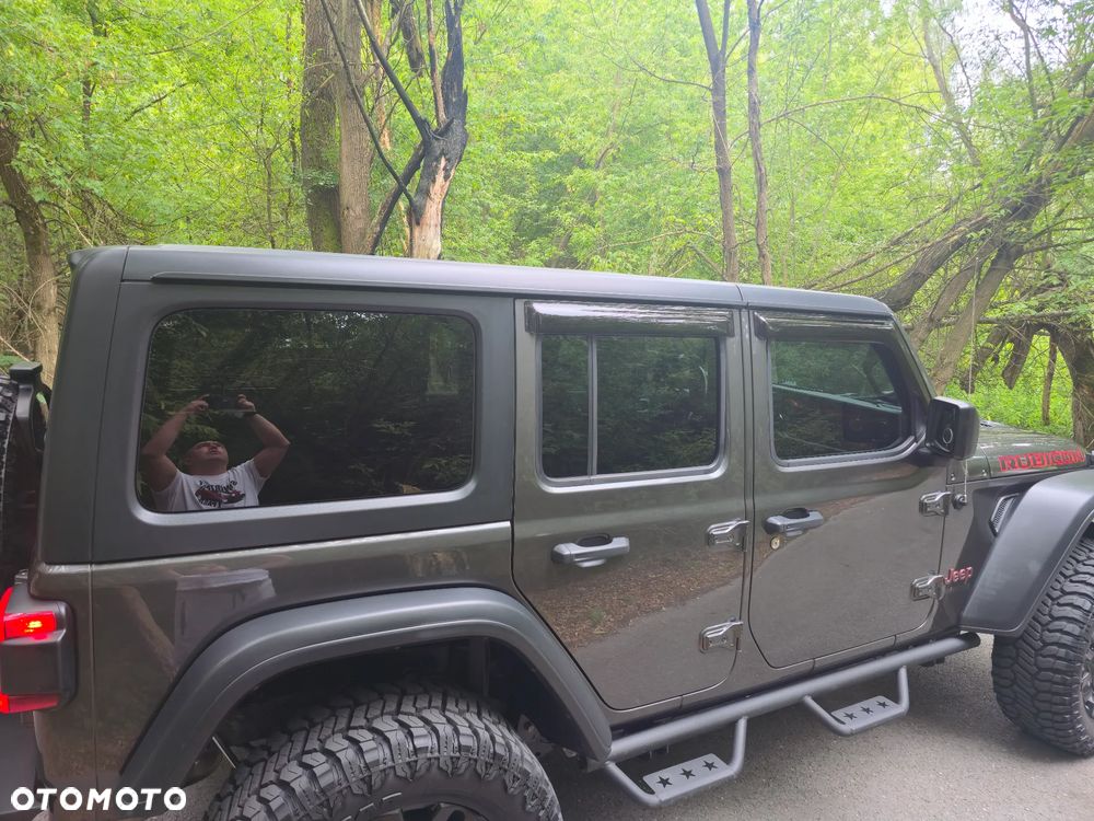 Jeep Wrangler - 11